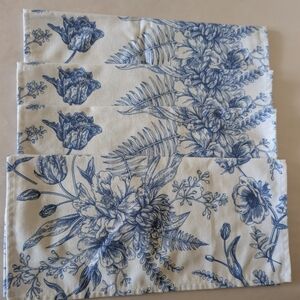 Blue And White Tulips/Floral Cloth Napkins Set Of 4